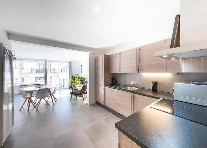 Luxury With Free Parking Apartment Ostend